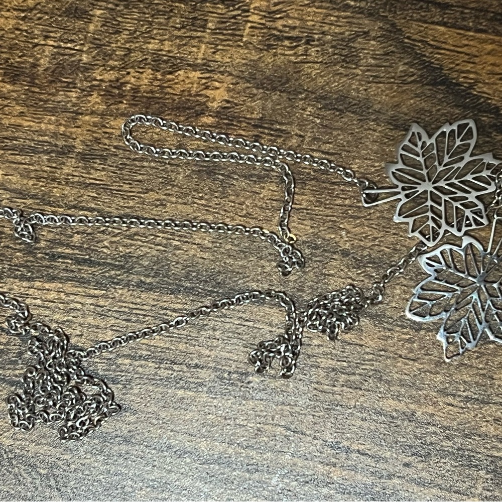 Silver Leaf Pendant Necklace